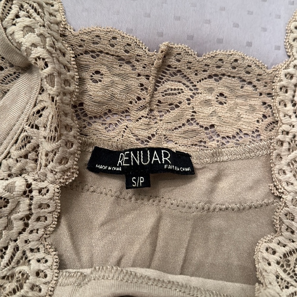 LACE DETAIL TANK TOP - Picture 4 of 5